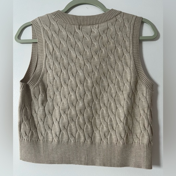 Marled Cable Knit Button Front Sweater Vest Beige Size Small - Picture 3 of 10
